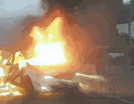 梦见自己的车着火了,车着火预示着什么？揭秘潜意识中的焦虑与预兆